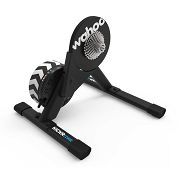 WAHOO KICKR CORE 2  Smart Trainer trenażer interaktywy z kasetą